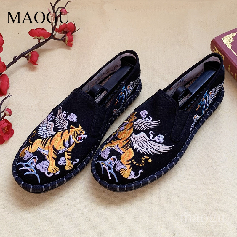 ユニセックス中国風刺繍スリッポンシューズ、龍虎柄ステッチソー - Espadrille Slip On のレビューと価格